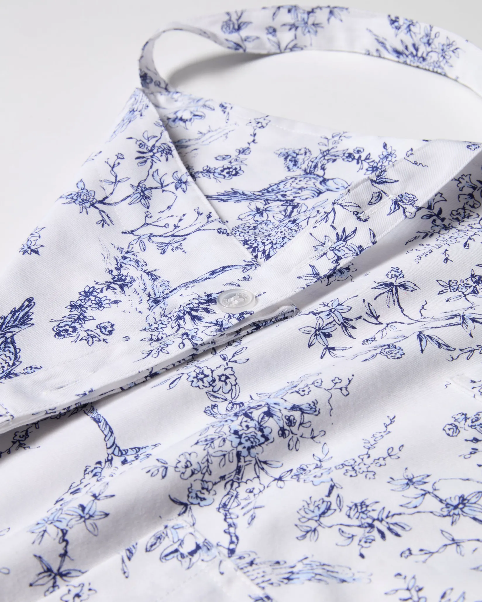 Petite Plume Adult Apron in Timeless Toile