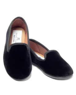 Kids Petite Plume Kid's Hamptons Loafer in Black Velvet