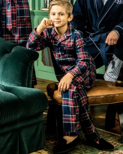 Kids Petite Plume Kid's Hamptons Loafer in Black Velvet