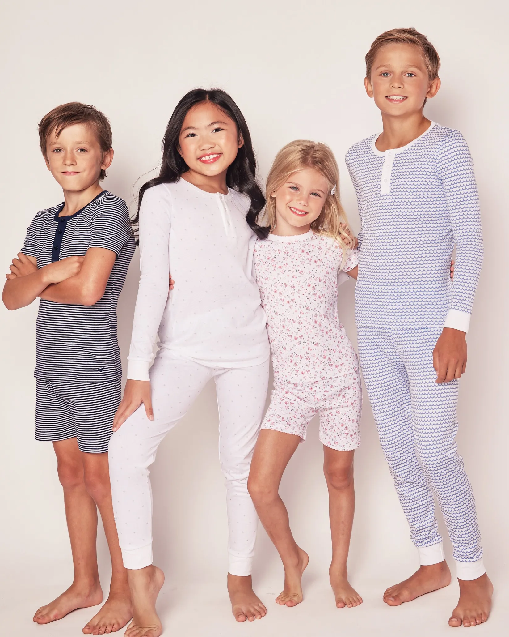 Kids Petite Plume Kid's Pima Snug Fit Pajama Set in Grey Stars