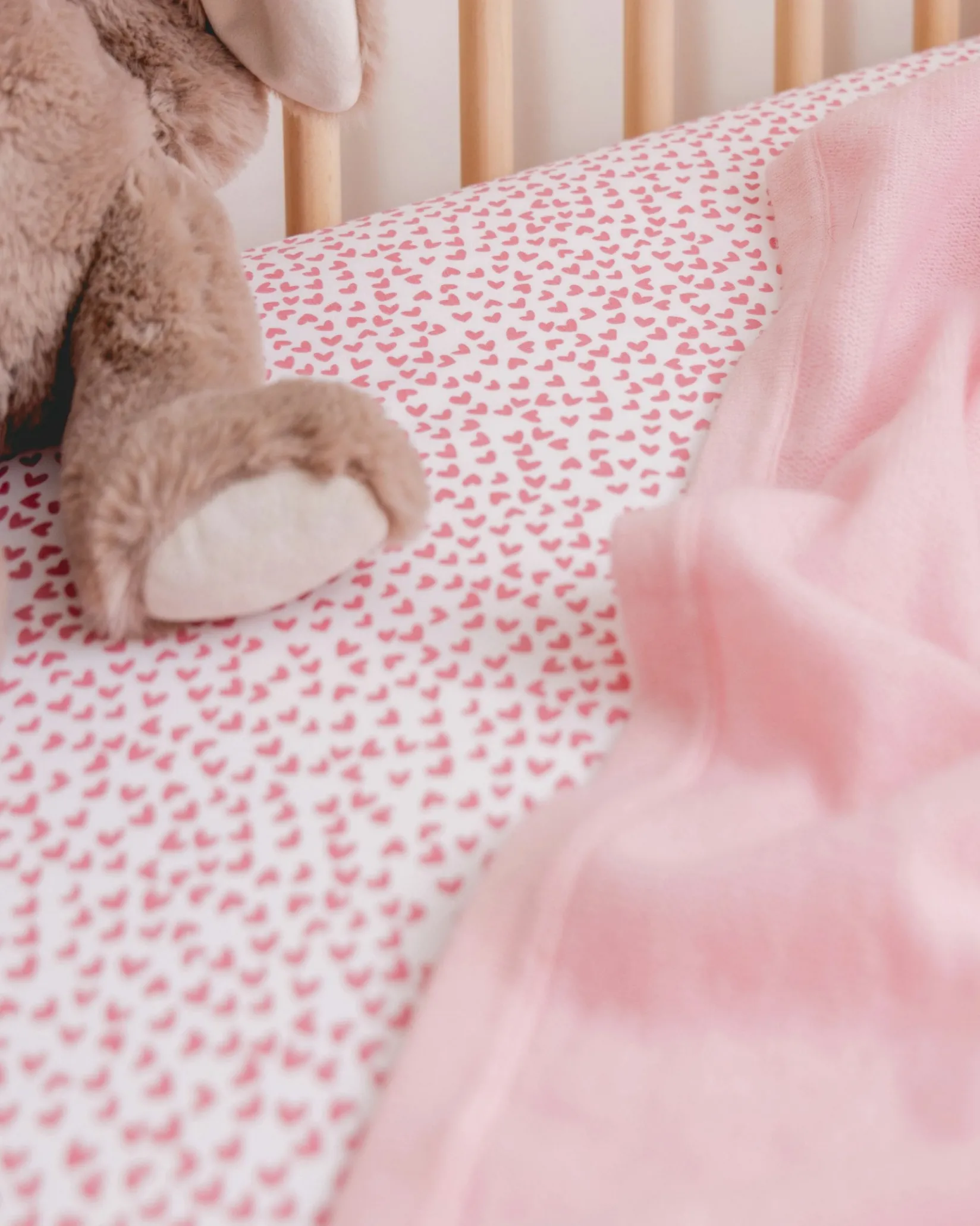 Petite Plume Luxe Premium Cotton Crib Sheet in Sweethearts