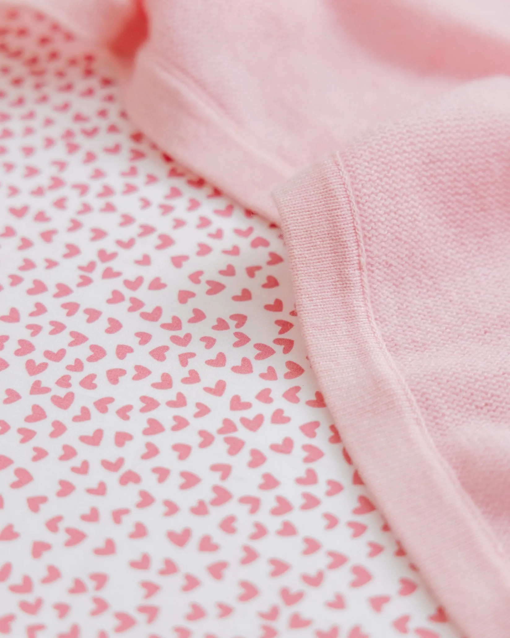 Petite Plume Luxe Premium Cotton Crib Sheet in Sweethearts