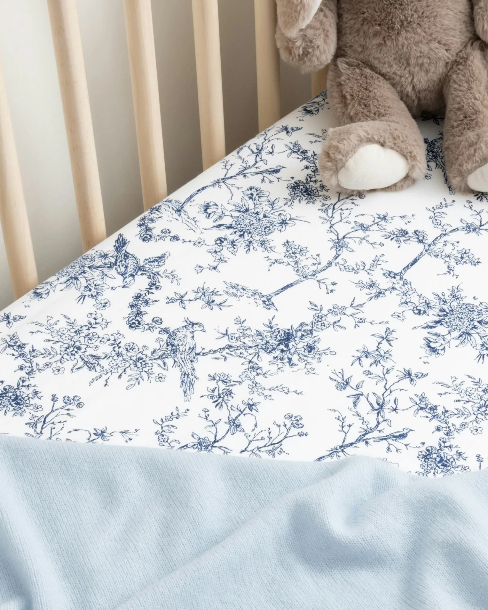 Petite Plume Luxe Premium Cotton Crib Sheet in Sweethearts