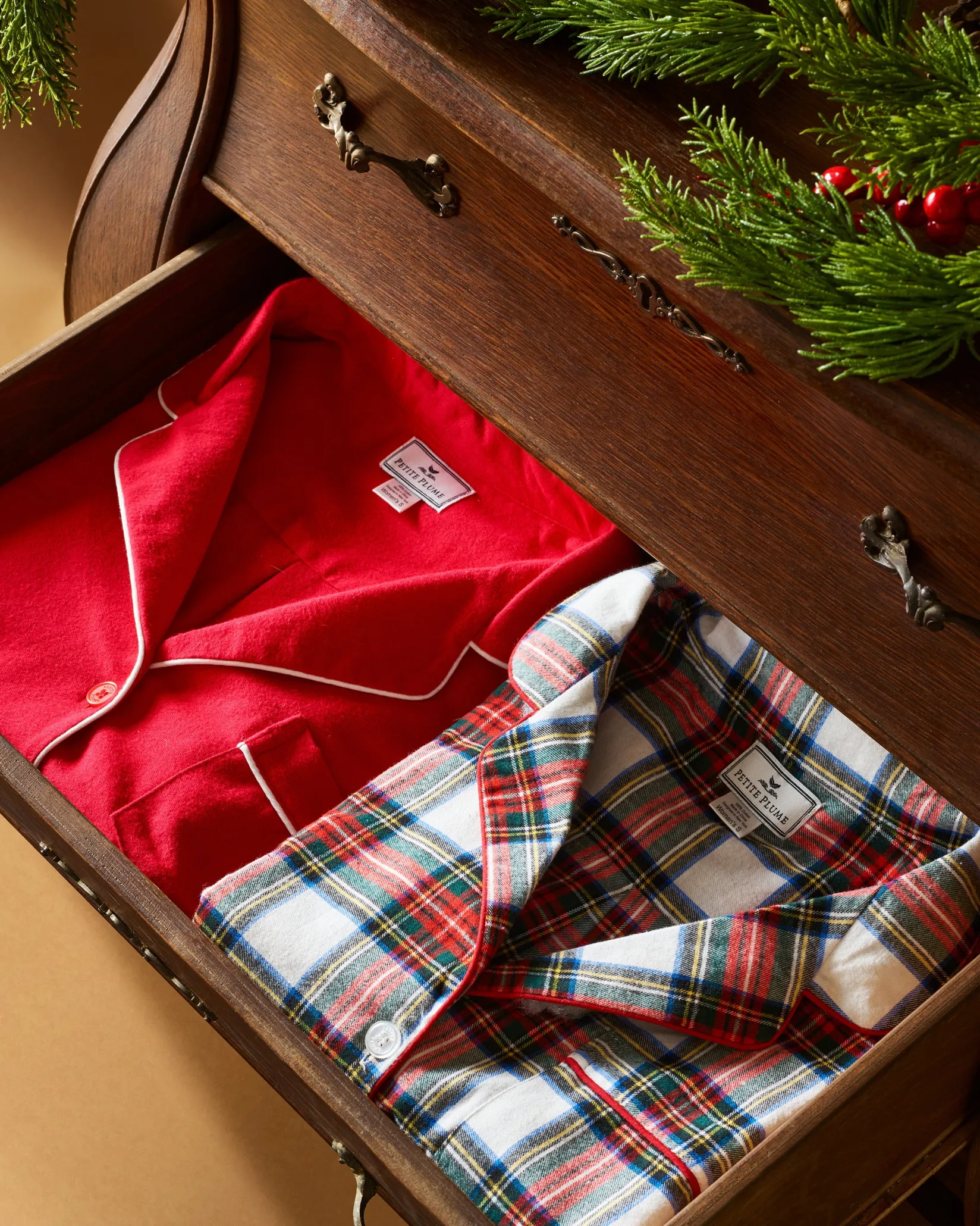 Petite Plume Men's Flannel Pajama Set in Red