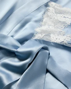 Women Petite Plume Women's Silk Lace Robe in Periwinkle